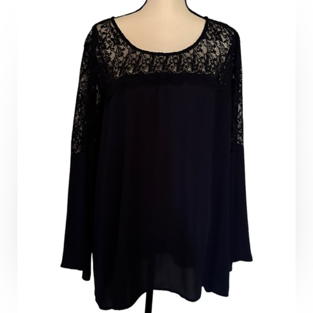 Roz&Ali blouse size 3X lace shoulders